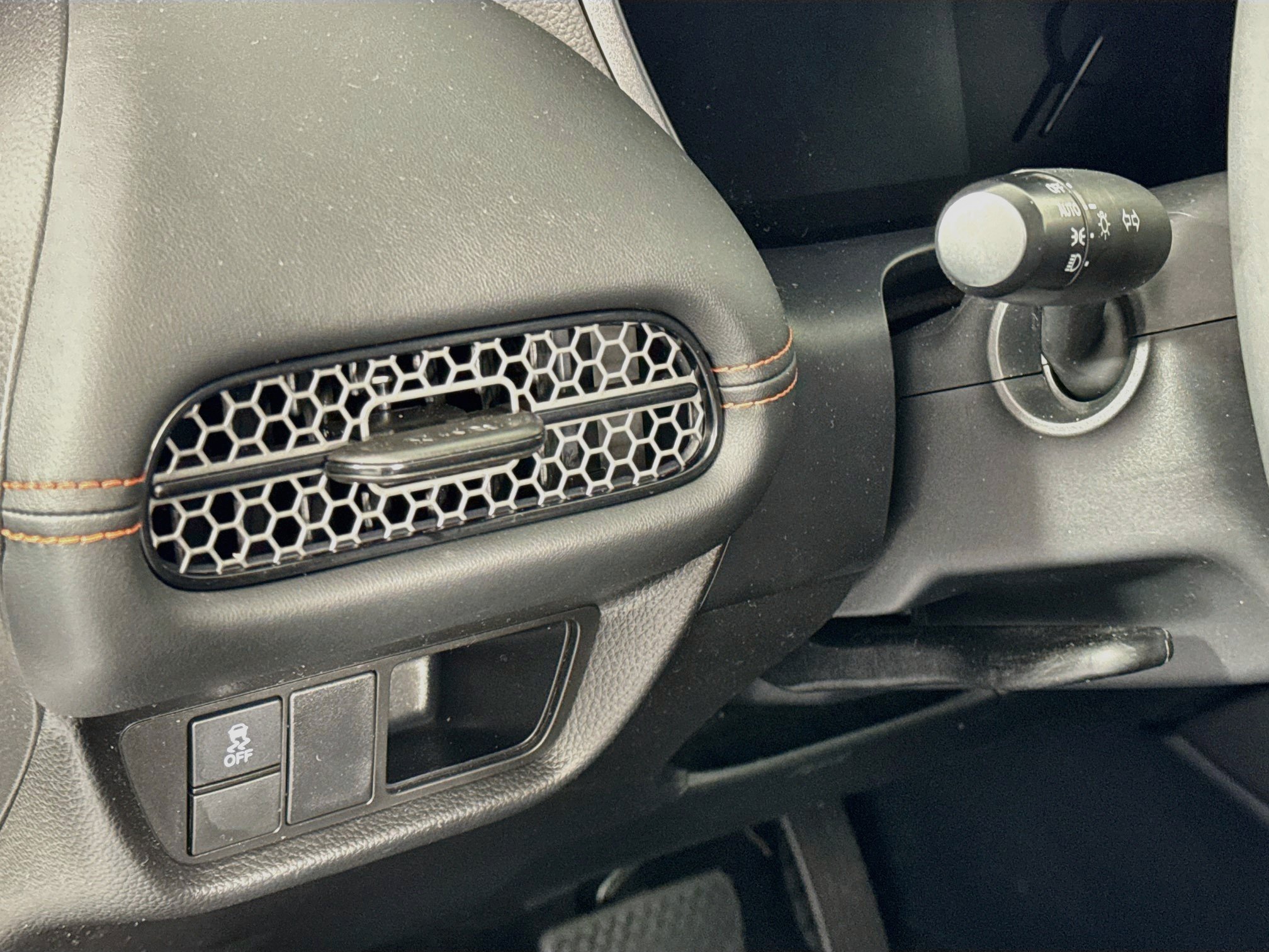 Certified 2024 Honda HR-V Sport image 10