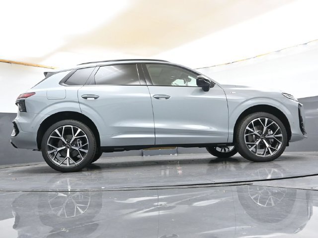 New 2026 Audi Q3 quattro 2.0T AWD/4WD image 35