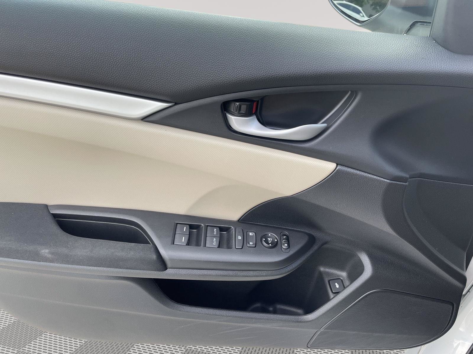 Used 2019 Honda Civic LX image 4