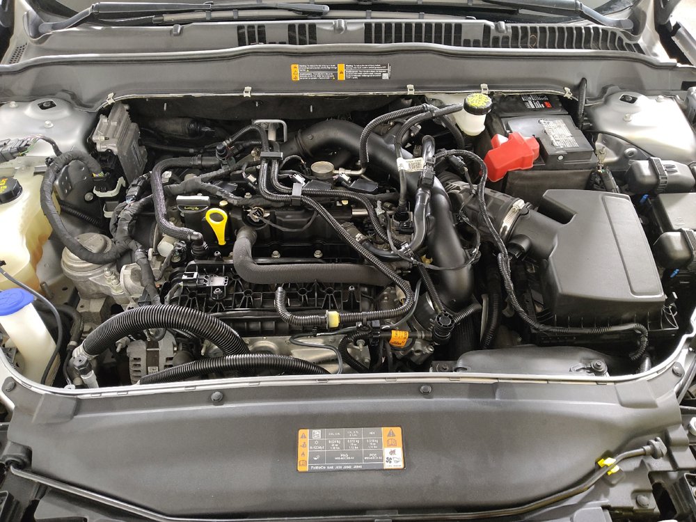 Used 2020 Ford Fusion SE FWD image 30
