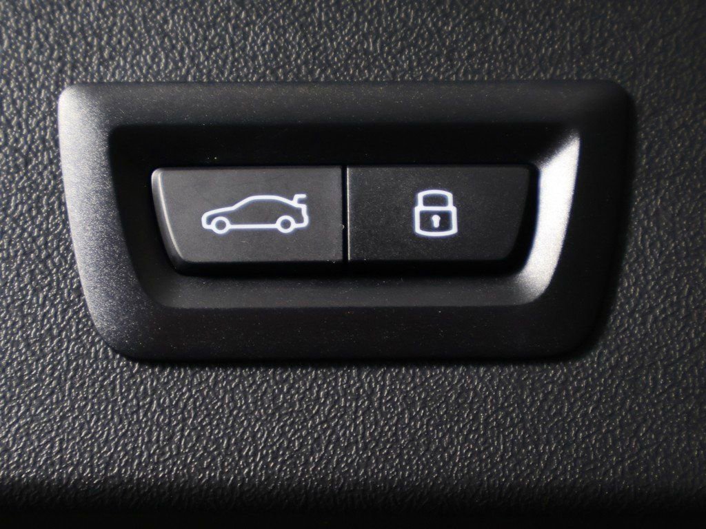 Used 2026 BMW X3 xDrive30 w/ M Sport Package image 18