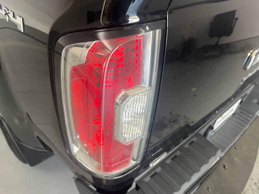 Used 2022 GMC Canyon Elevation w/ Elevation Premium Package AWD/4WD image 44