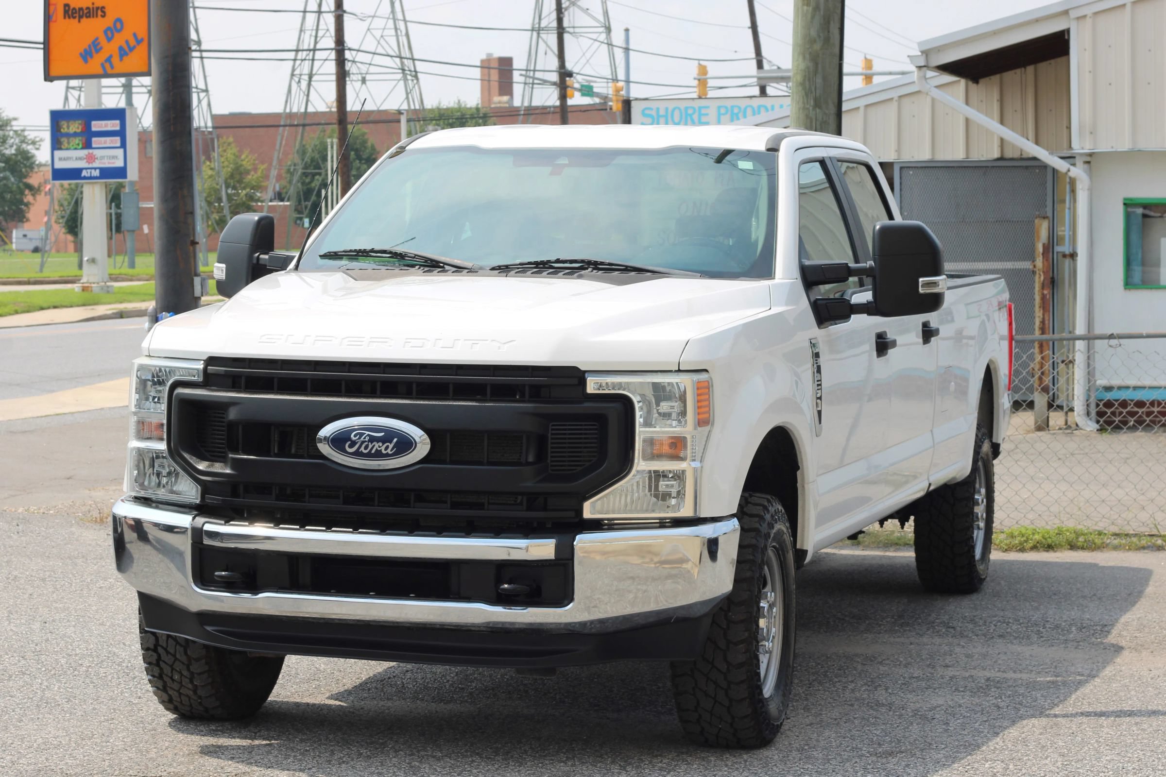 Used 2022 Ford F250 XL w/ Power Equipment Group AWD/4WD image 3