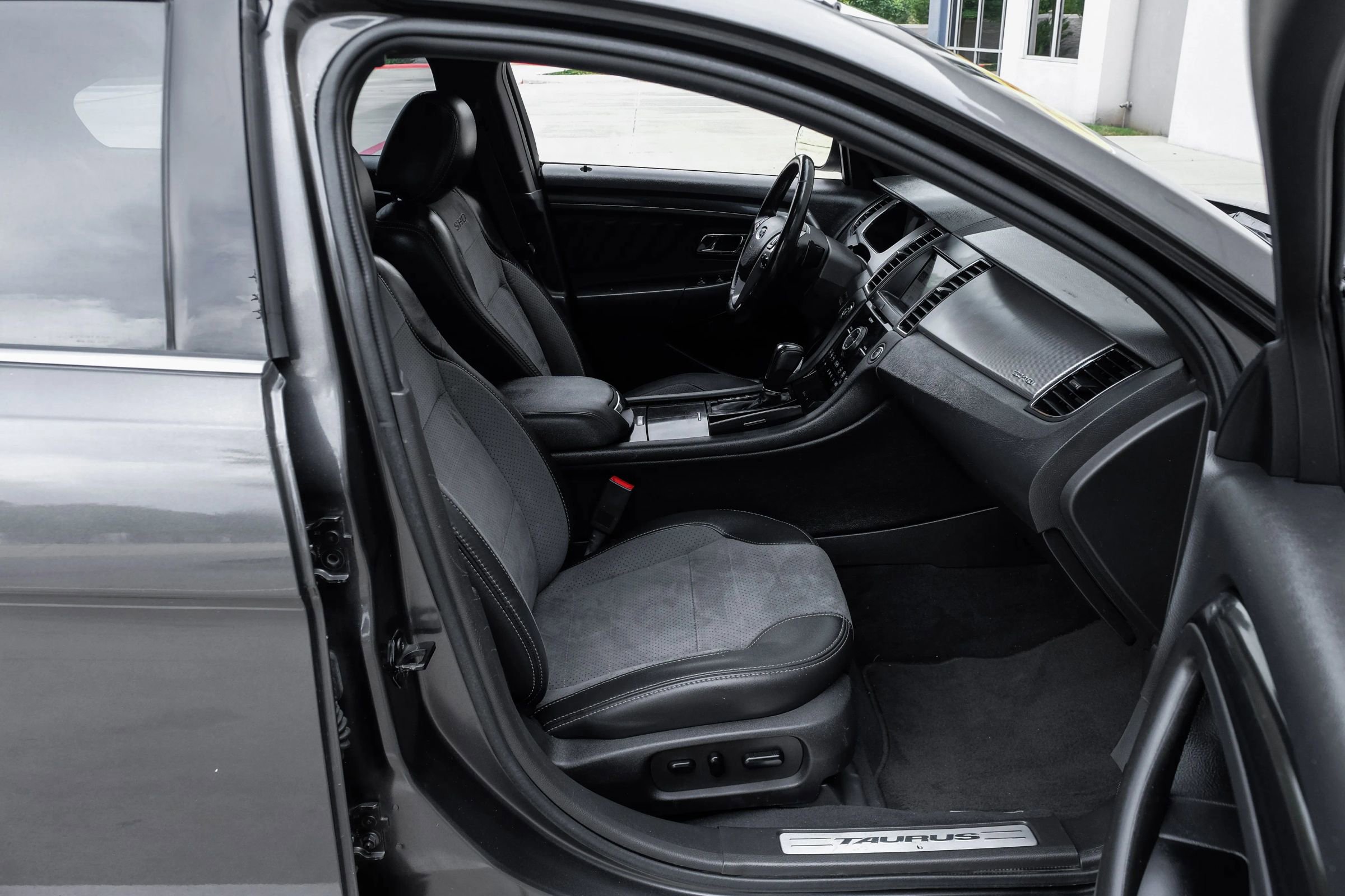 Used 2019 Ford Taurus SHO w/ Driver Assist Package AWD/4WD image 38