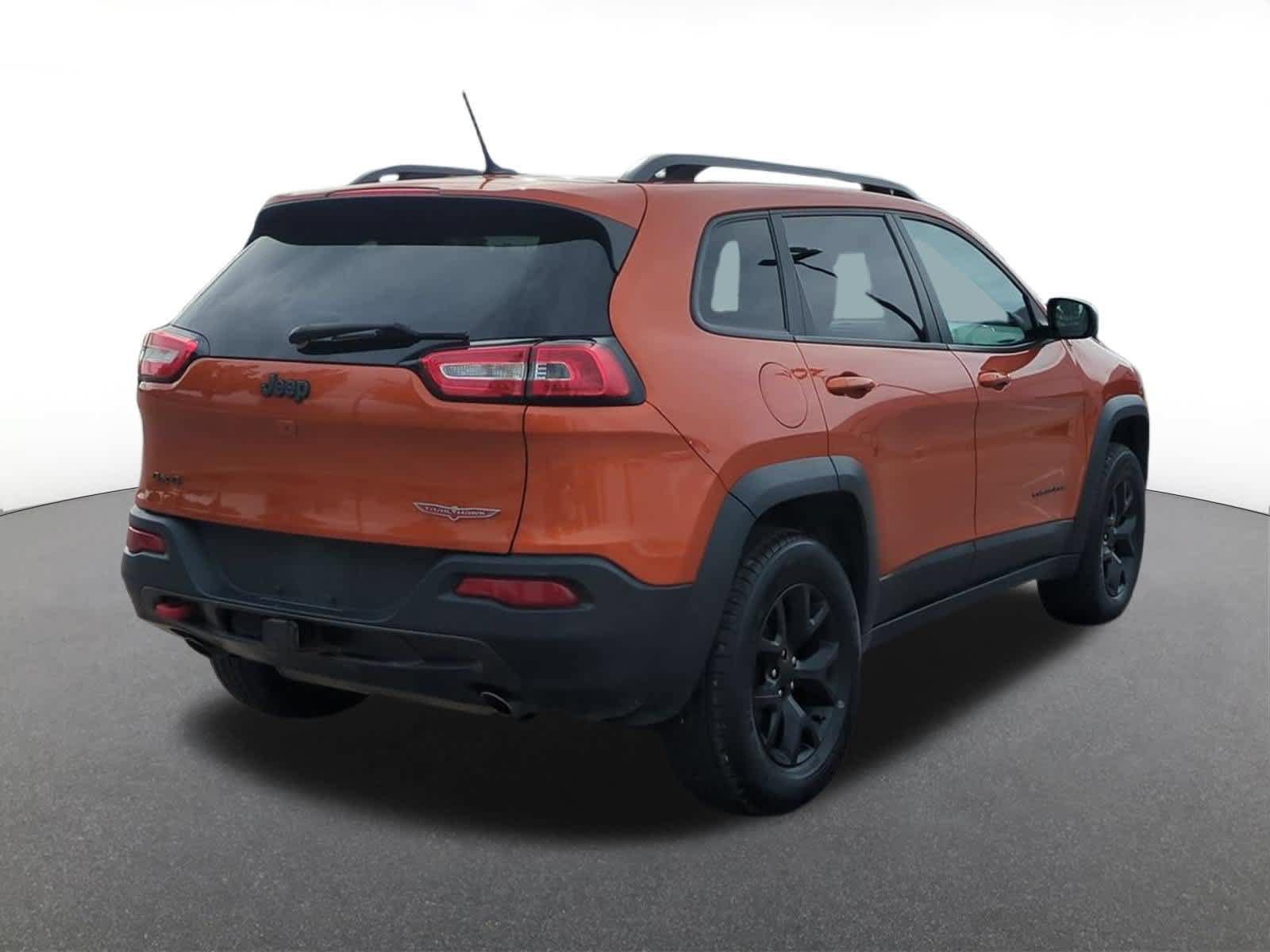 Used 2015 Jeep Cherokee Trailhawk w/ Comfort/Convenience Group AWD/4WD image 6