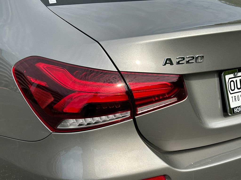 Used 2020 Mercedes-Benz A 220 w/ Premium Package image 5