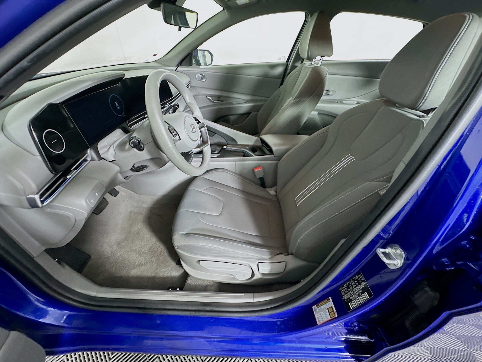 Used 2024 Hyundai Elantra SEL FWD image 13