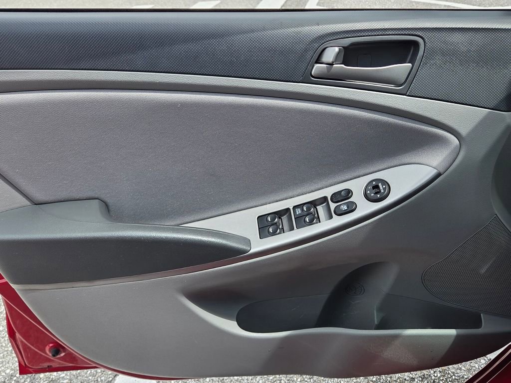 Used 2016 Hyundai Accent SE FWD image 30