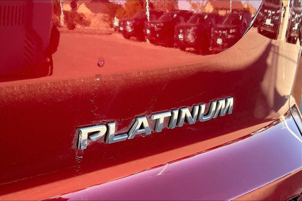 Used 2022 Nissan Pathfinder Platinum w/ Cargo Package FWD image 8