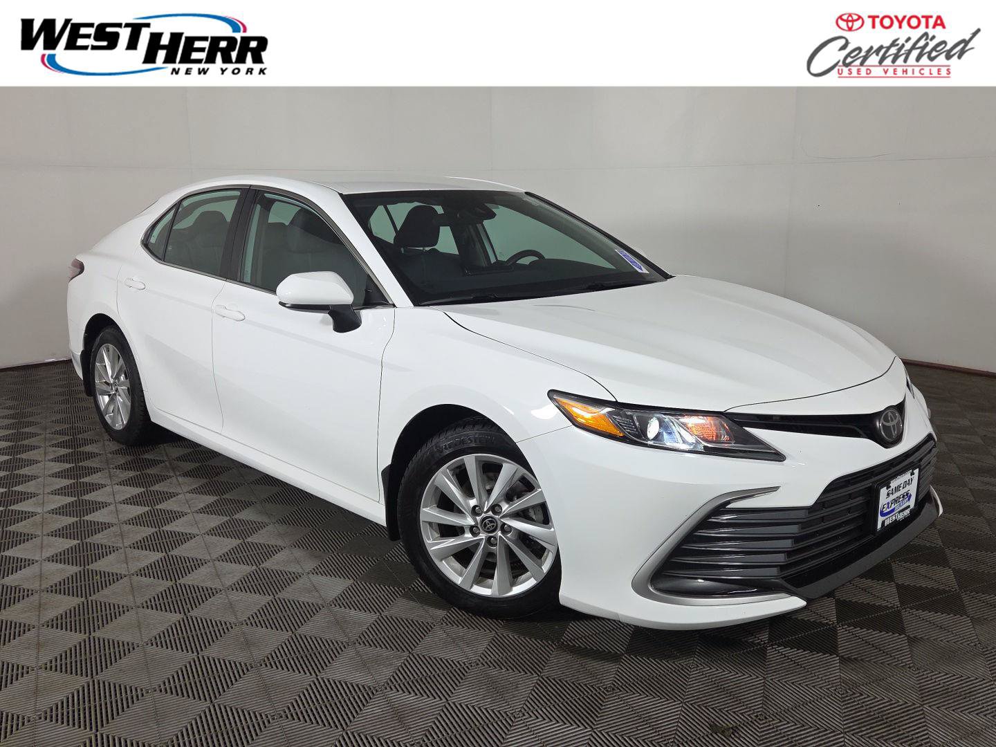 Used 2023 Toyota Camry LE