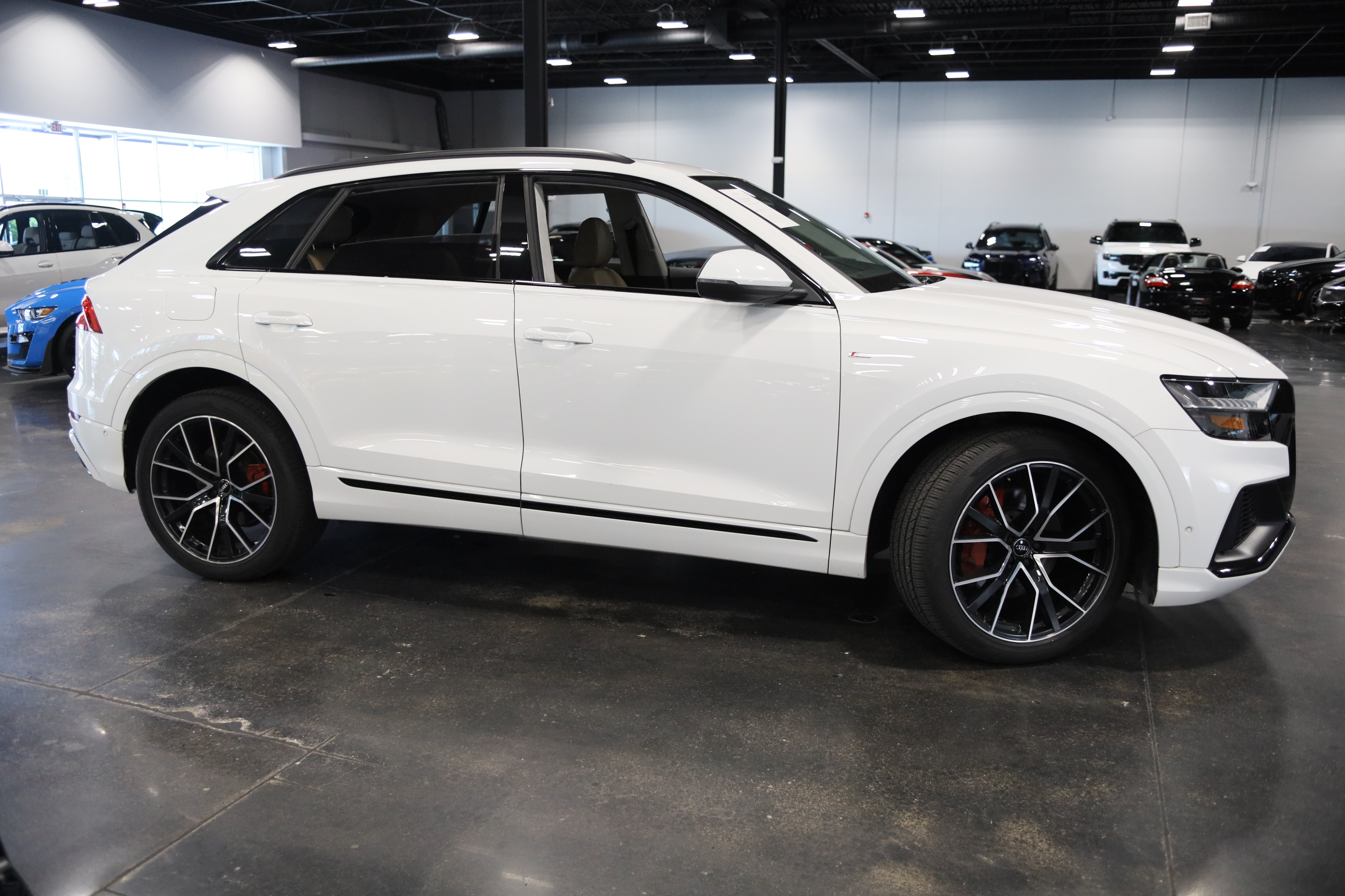 Used 2019 Audi Q8 Prestige AWD/4WD image 8