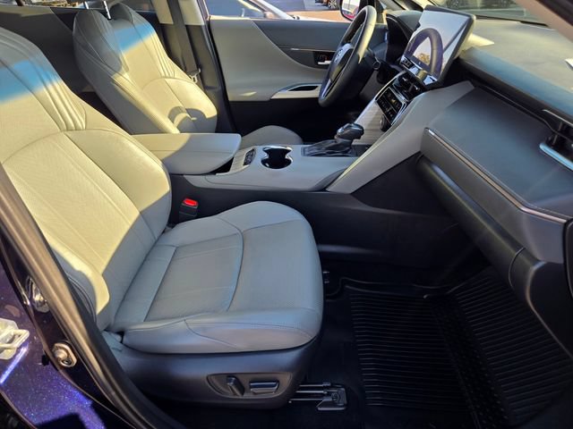 Used 2024 Toyota Venza Limited AWD/4WD image 16