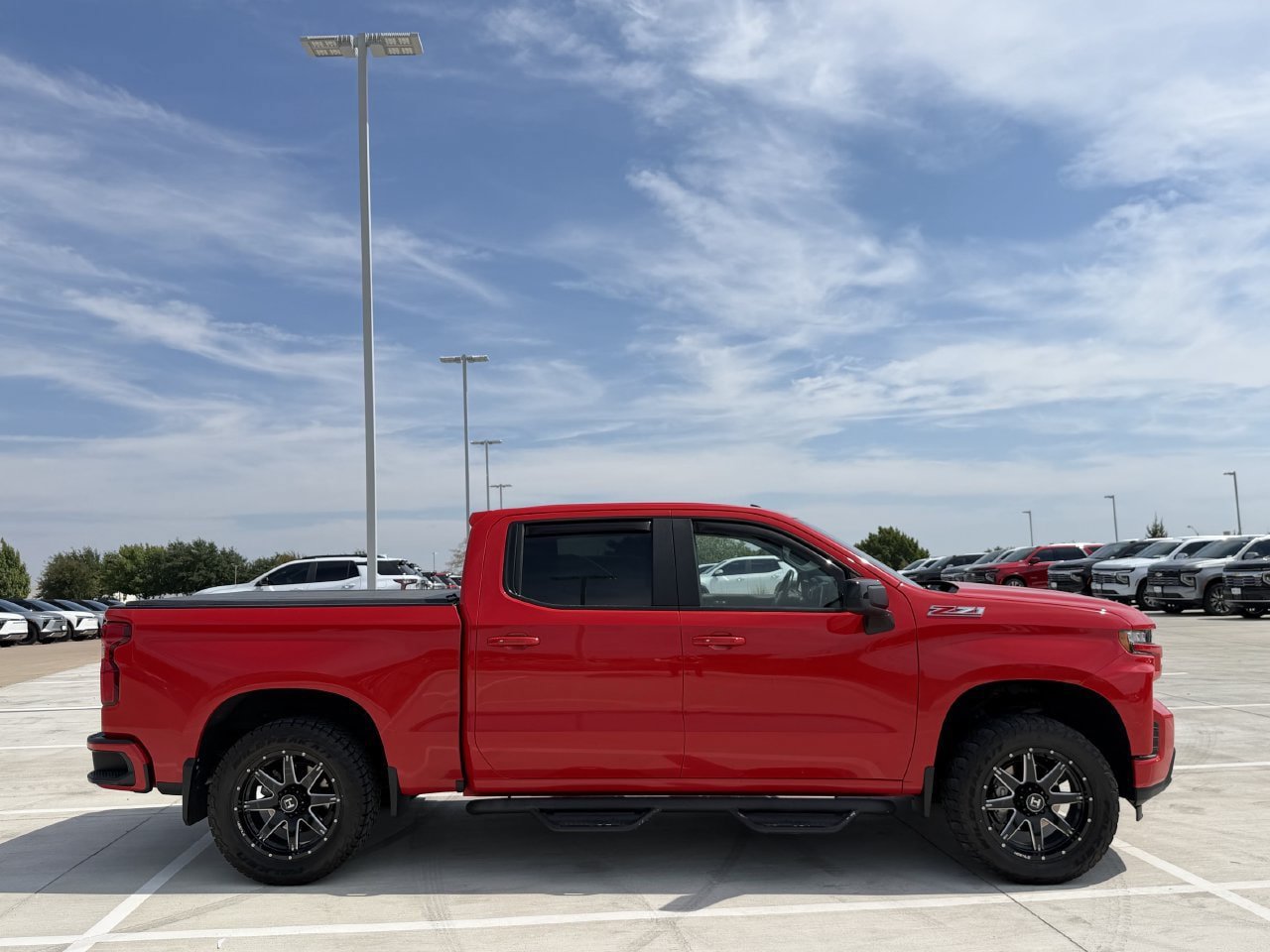 Used 2019 Chevrolet Silverado 1500 RST AWD/4WD image 3