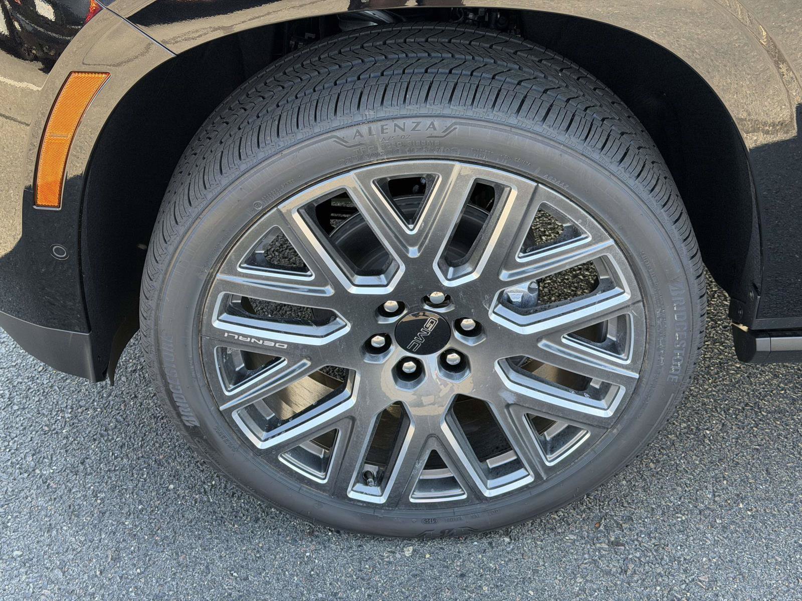 New 2026 GMC Yukon Denali Ultimate AWD/4WD image 5