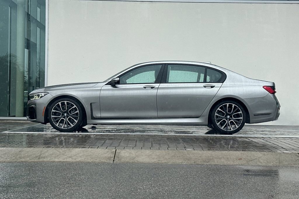 Used 2020 BMW 740i w/ M Sport Package image 6