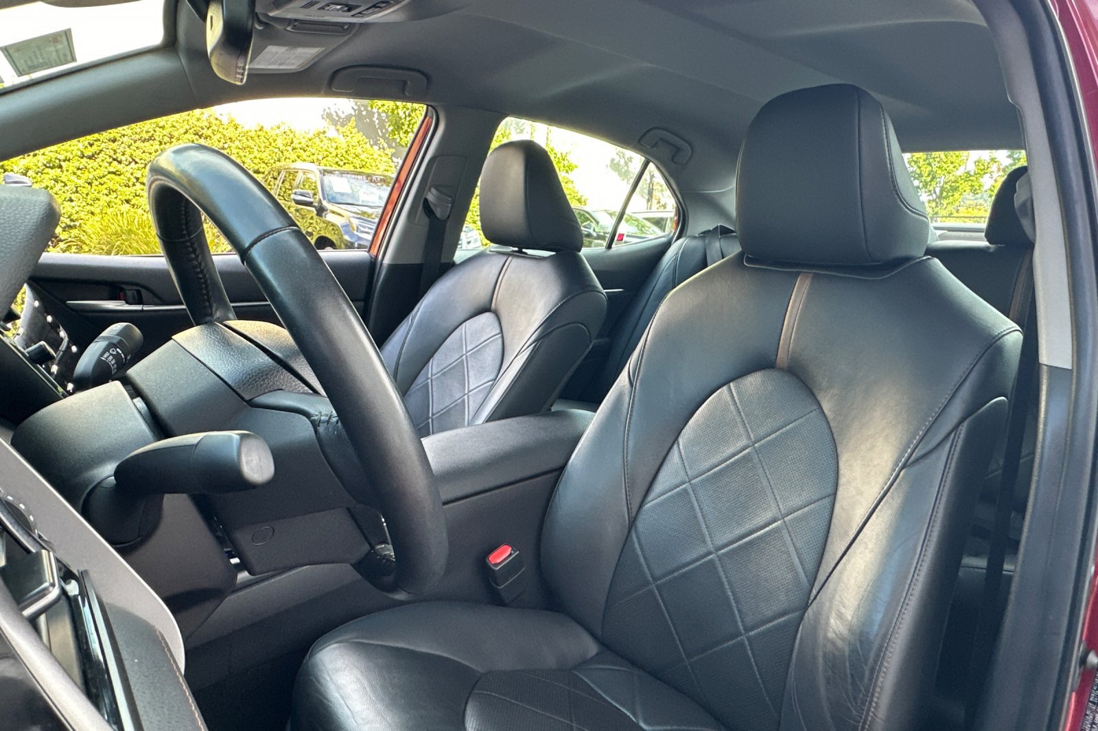 Used 2019 Toyota Camry XLE FWD image 5