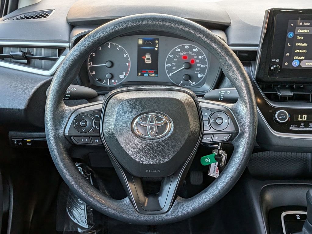 Used 2025 Toyota Corolla LE image 21
