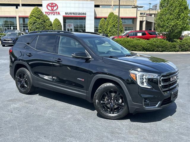 Used 2023 GMC Terrain AT4 AWD/4WD image 2