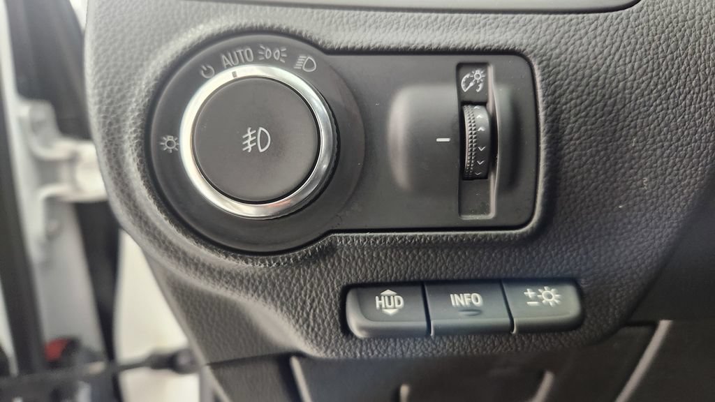 Used 2020 Buick Envision Premium w/ Driver Confidence Package AWD/4WD image 22