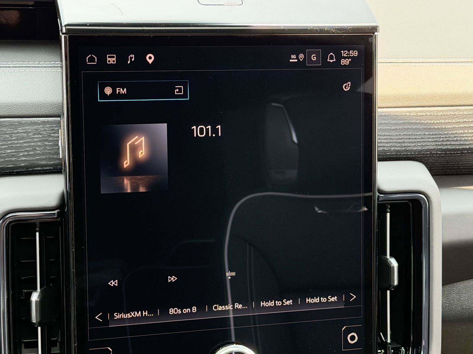 New 2026 GMC Yukon AT4 Ultimate AWD/4WD image 13