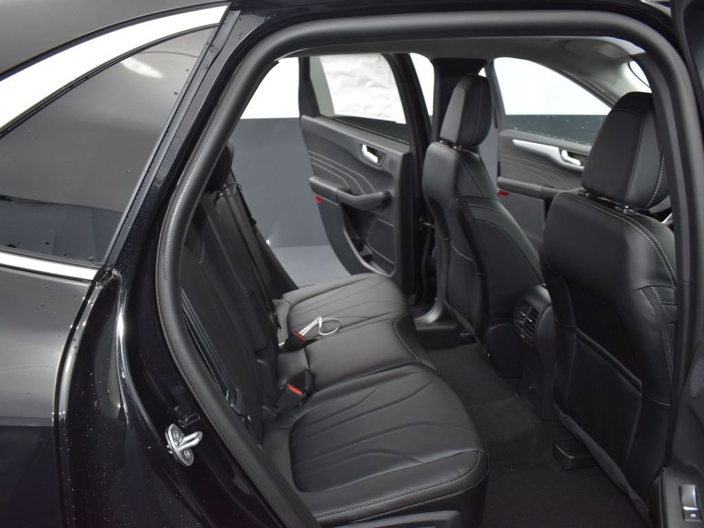 New 2025 Ford Escape SE w/ PHEV Premium Package FWD image 14