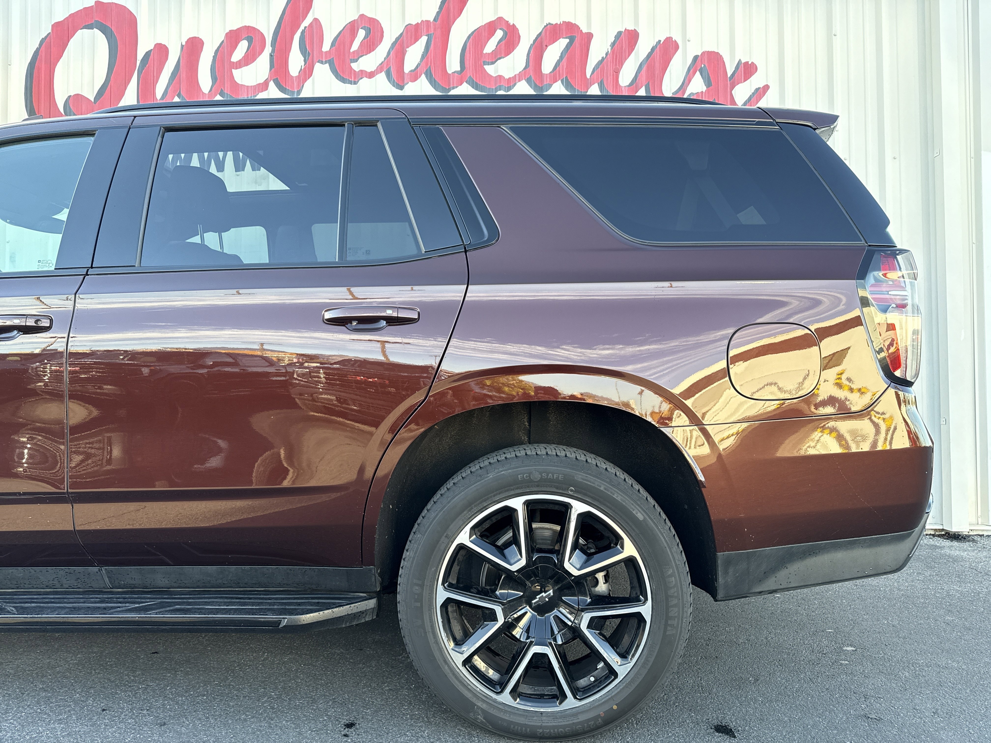 Used 2023 Chevrolet Tahoe RST image 3