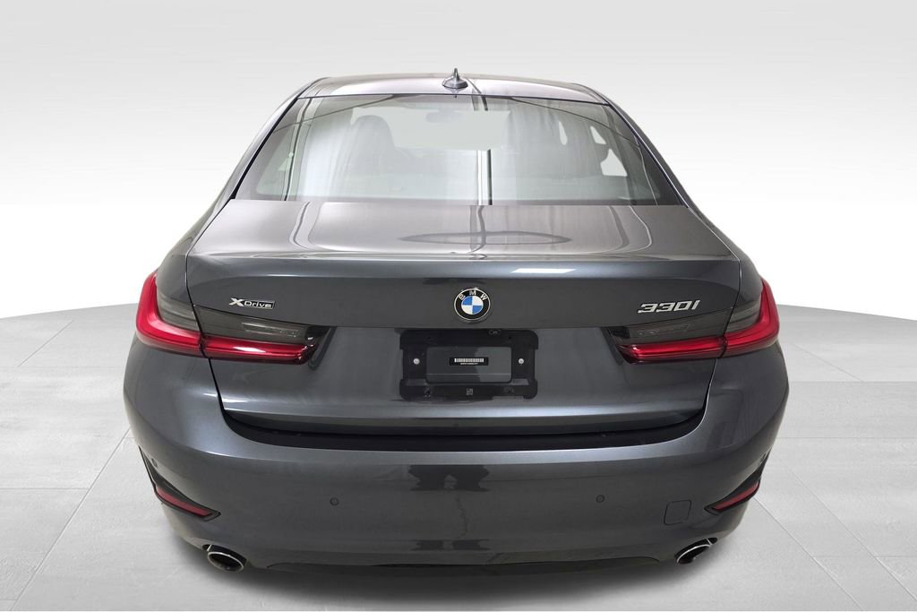 Certified 2021 BMW 330i xDrive Sedan w/ Driving Assistance Package image 8