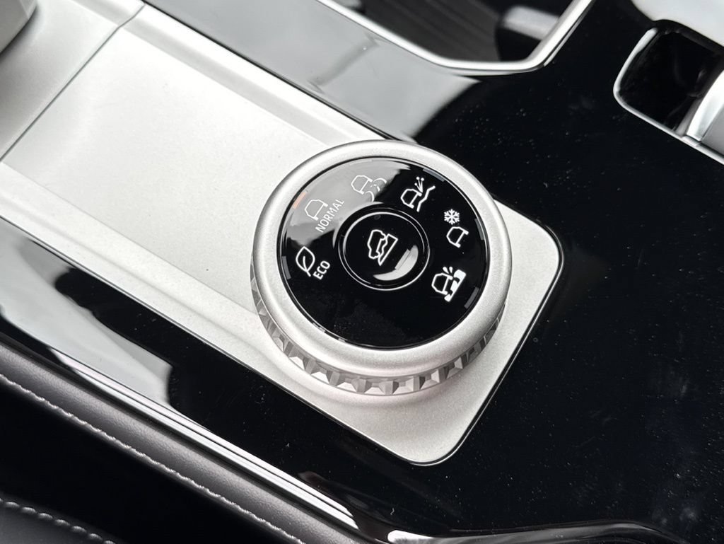New 2026 Mitsubishi Outlander AWD image 14