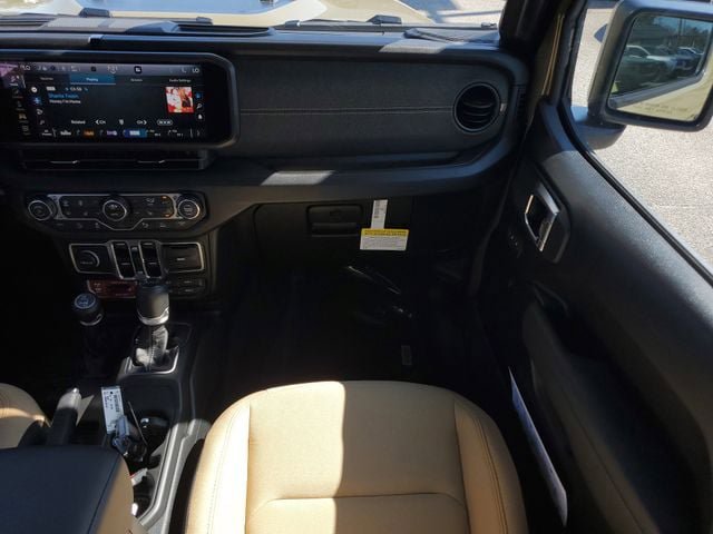 New 2026 Jeep Gladiator Willys AWD/4WD image 19