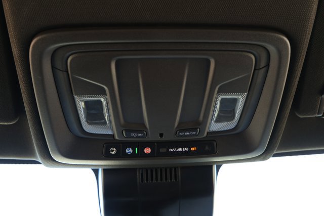 Used 2025 Chevrolet Silverado 1500 LT image 17