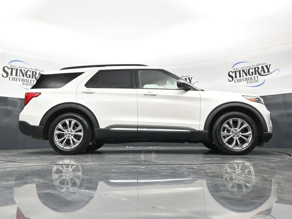 Used 2021 Ford Explorer XLT w/ Equipment Group 202A RWD image 24