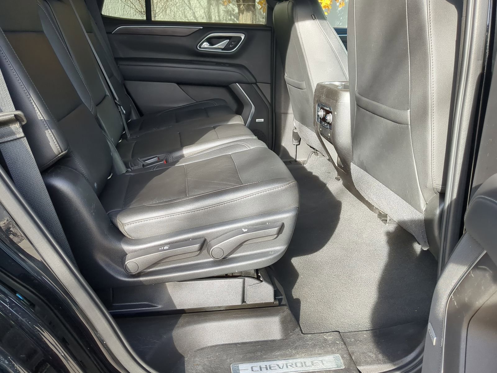 Used 2021 Chevrolet Tahoe Z71 image 25