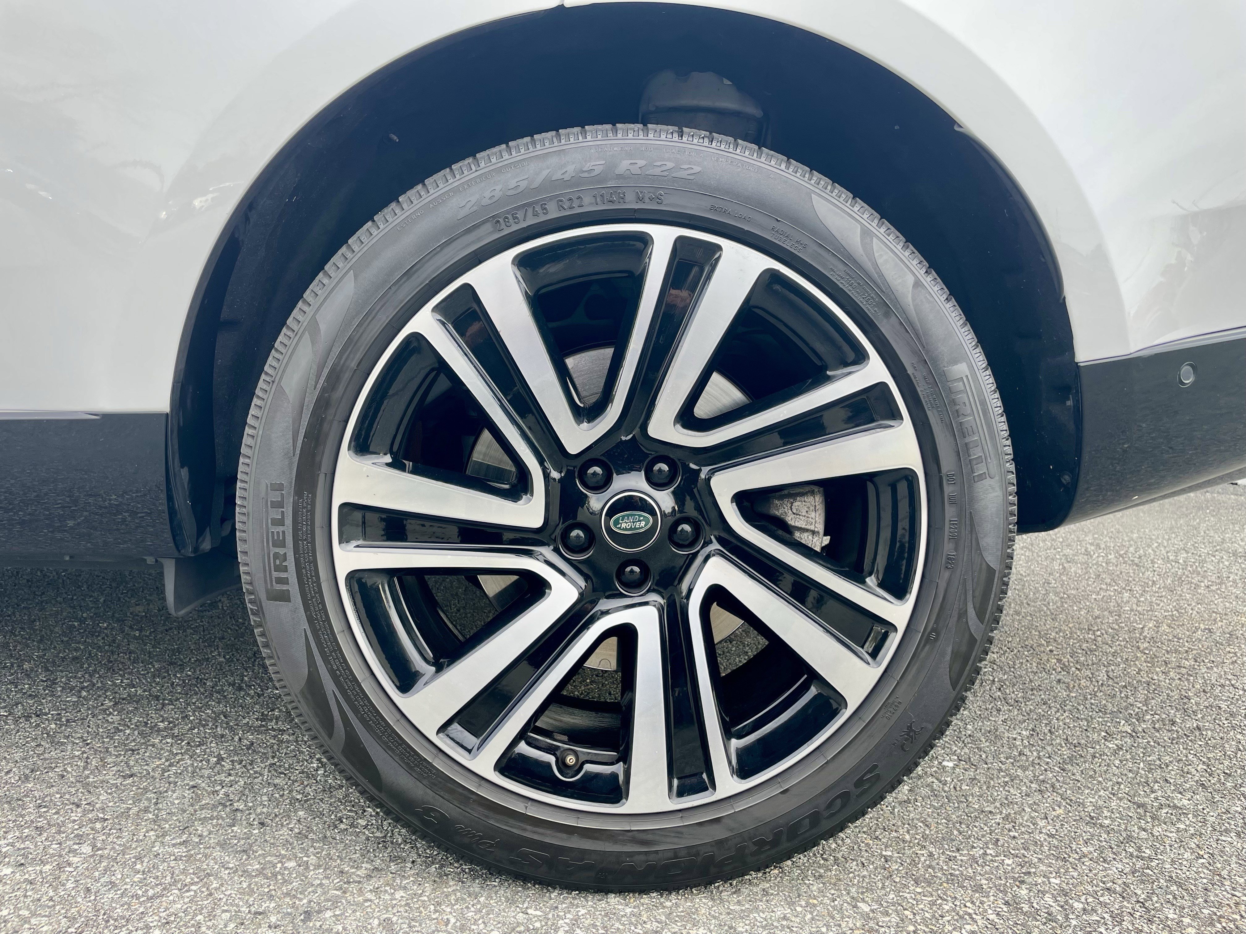 Certified 2023 Land Rover Range Rover SE image 10