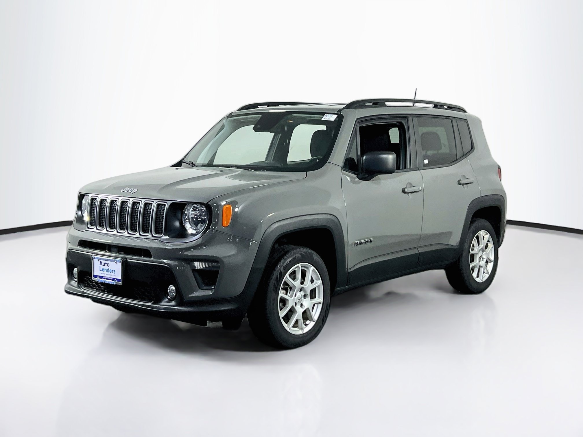 Used 2022 Jeep Renegade Latitude w/ Convenience Group AWD/4WD image 1