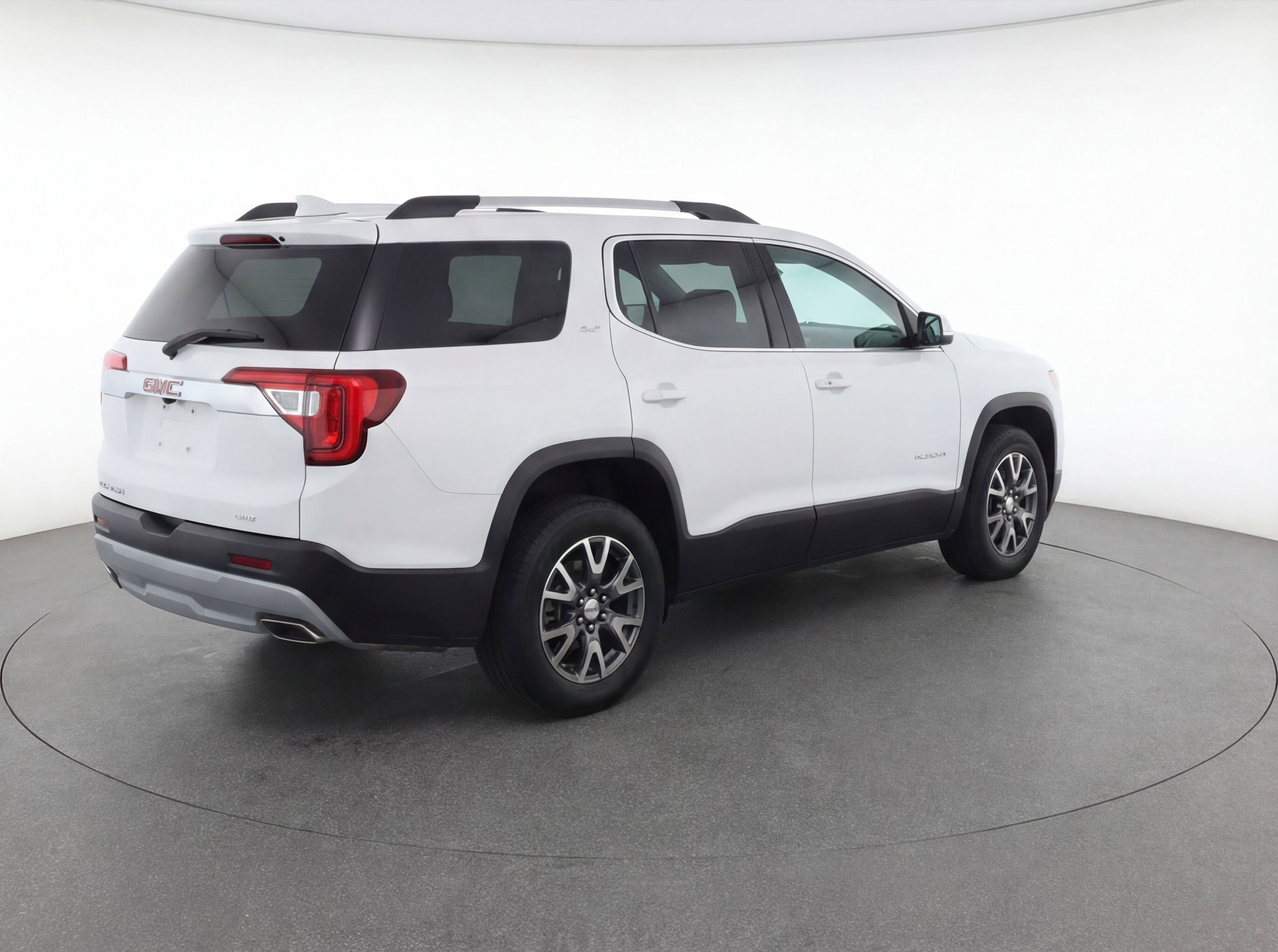 Used 2023 GMC Acadia SLT image 9