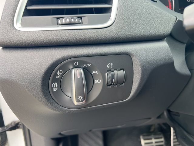 Used 2015 Audi Q3 2.0T Prestige image 21