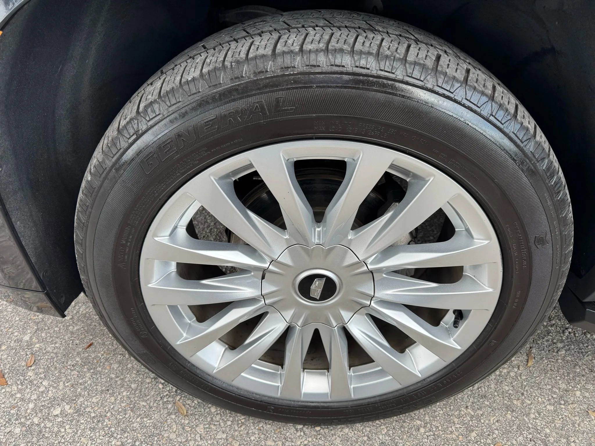 Used 2022 Cadillac Escalade ESV Luxury image 7