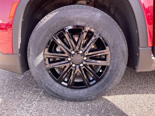 Used 2023 Chevrolet Traverse LT FWD image 32