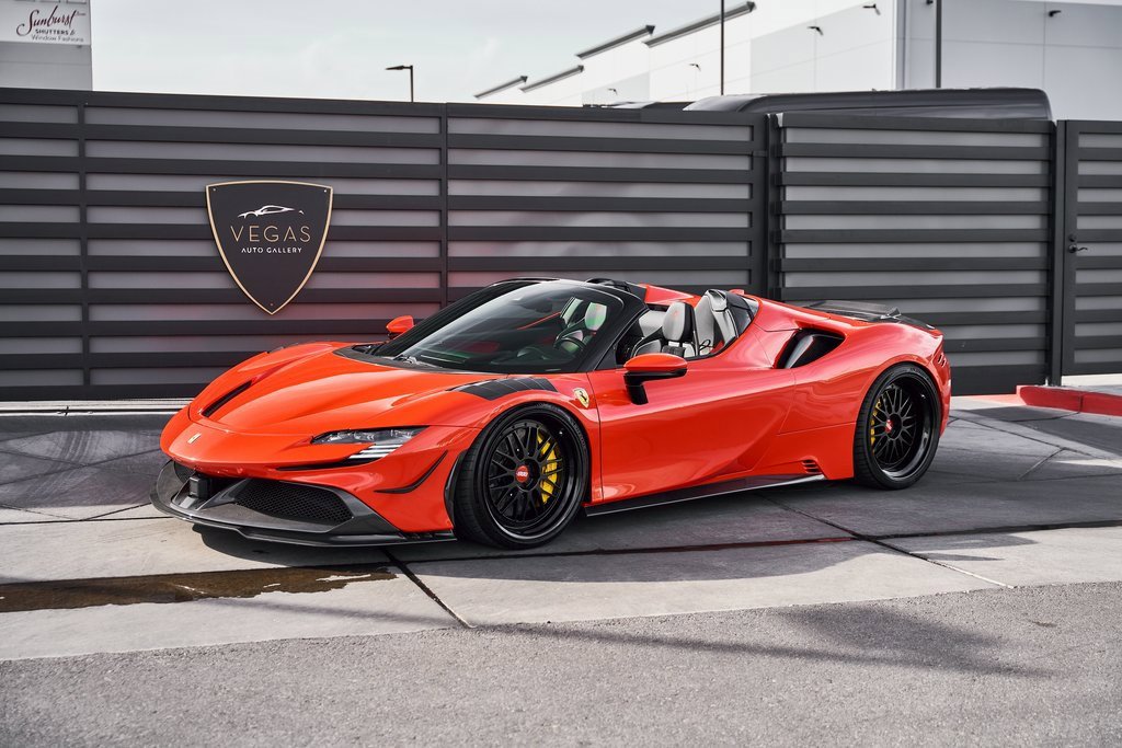 Used 2022 Ferrari SF90 Spider image 5