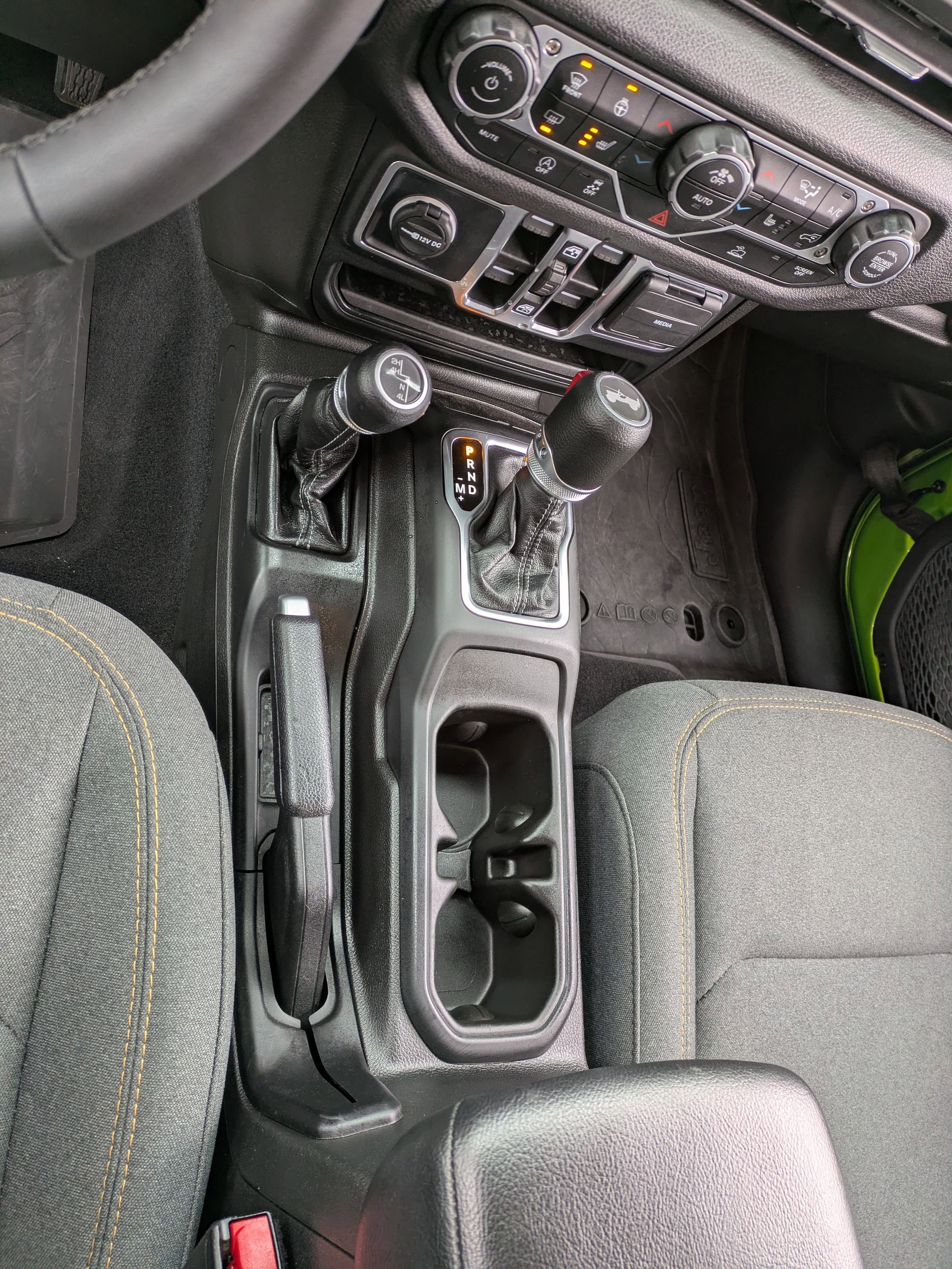 Used 2025 Jeep Wrangler Unlimited Sport image 13