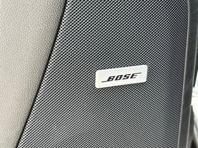 Used 2025 GMC Yukon XL Denali AWD/4WD image 12