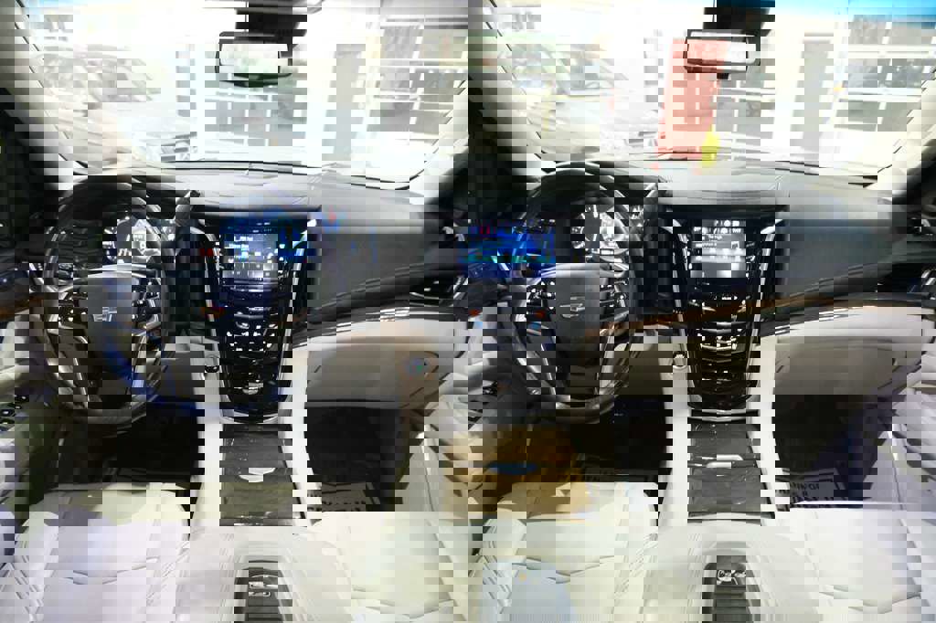 Used 2019 Cadillac Escalade ESV Luxury image 29