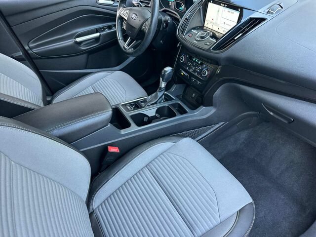 Used 2017 Ford Escape Titanium FWD image 19