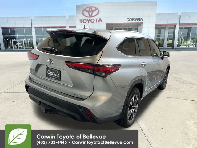Used 2023 Toyota Highlander XLE image 8
