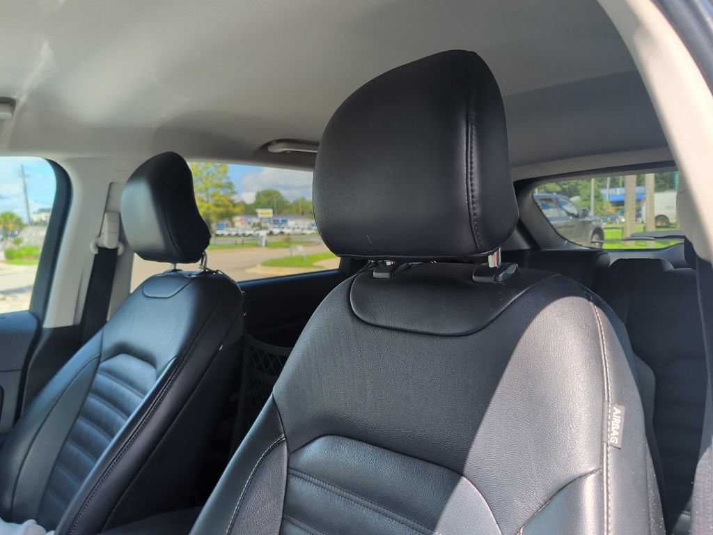 Used 2016 Ford Edge SEL w/ Equipment Group 201A FWD image 9