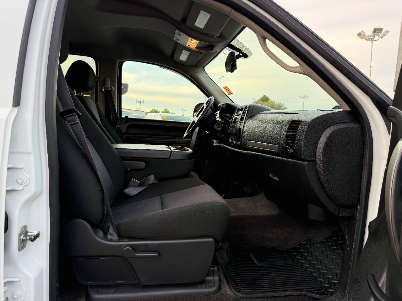 Used 2014 Chevrolet Silverado 2500 LT AWD/4WD image 12