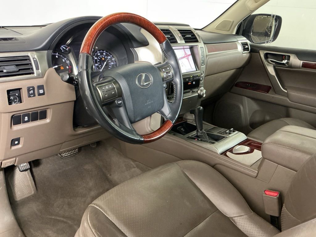 Used 2013 Lexus GX 460 image 22