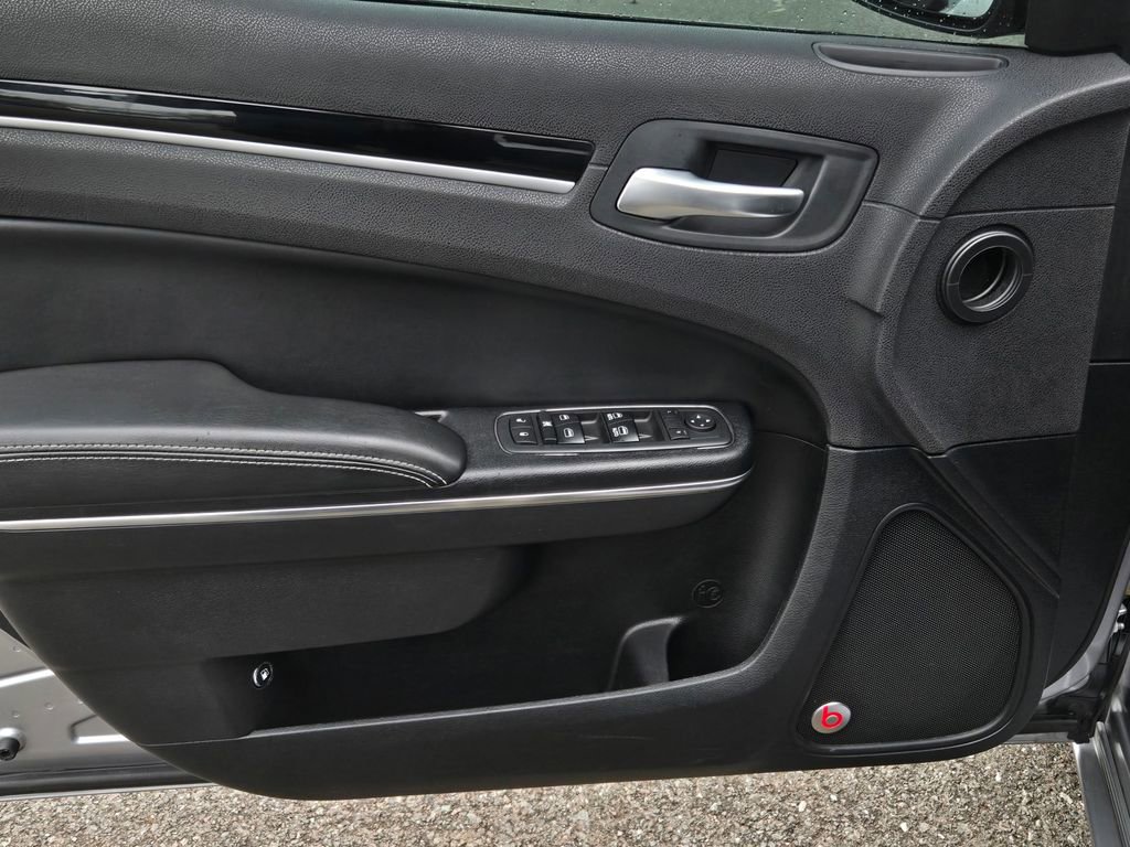 Used 2017 Chrysler 300 S image 10