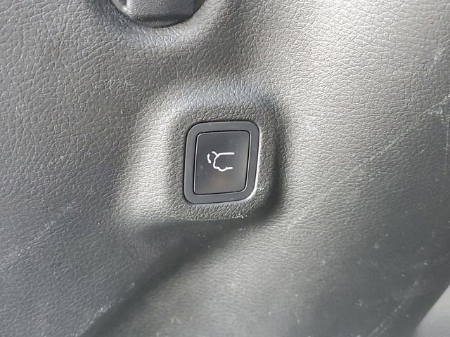 Used 2022 Jeep Compass Latitude w/ Sun and Sound Group AWD/4WD image 9