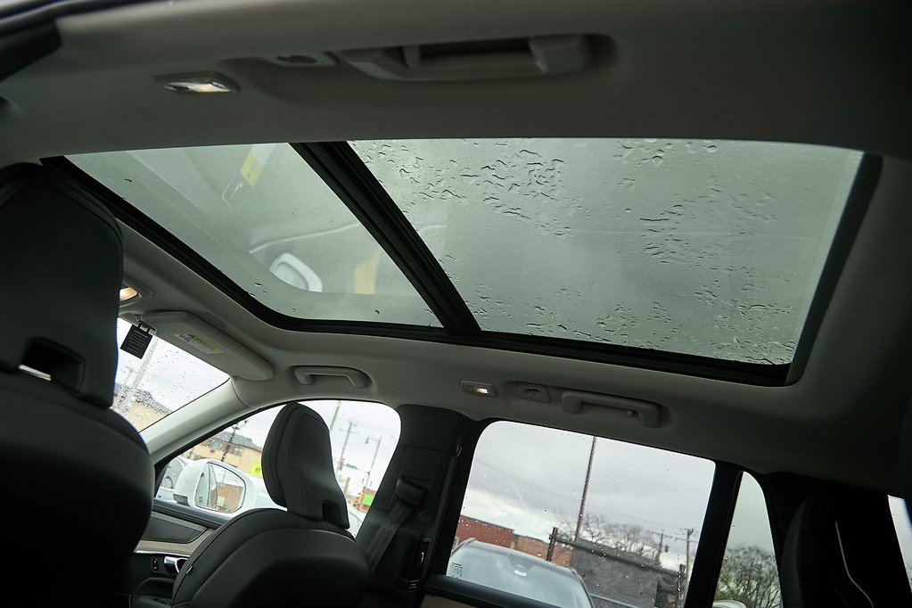 New 2025 Volvo XC90 B6 Plus w/ Protection Package Premier image 21